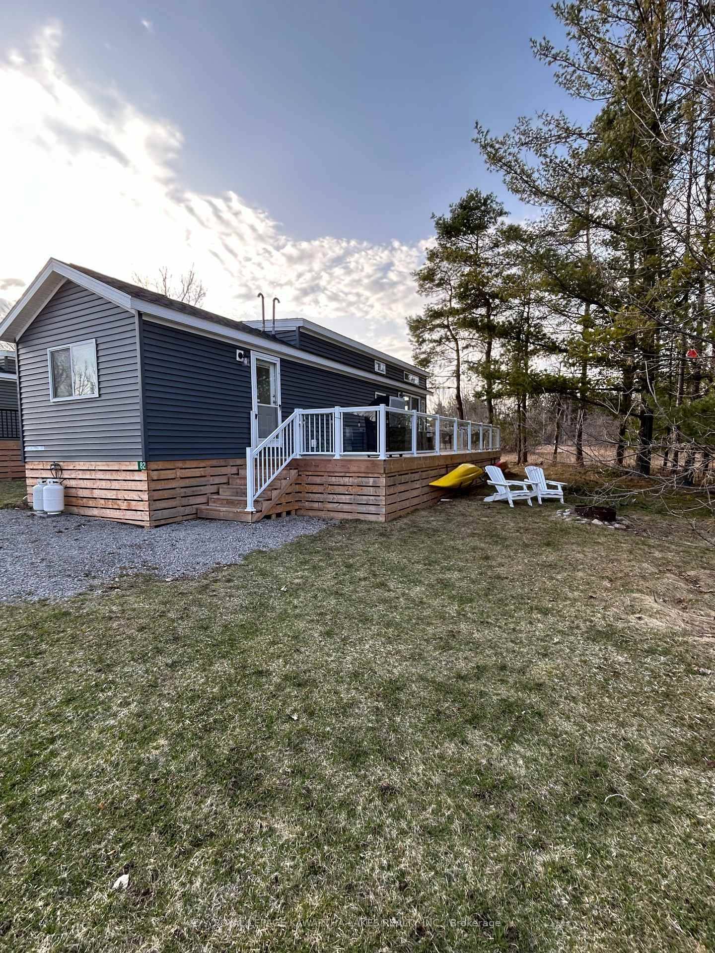 WOW ! WOW ! WOW ! SELLER WILL PAY YOUR 2025 SEASON PARK FEE AND YOUR RESERVED DOCK FEE FOR 2025 !