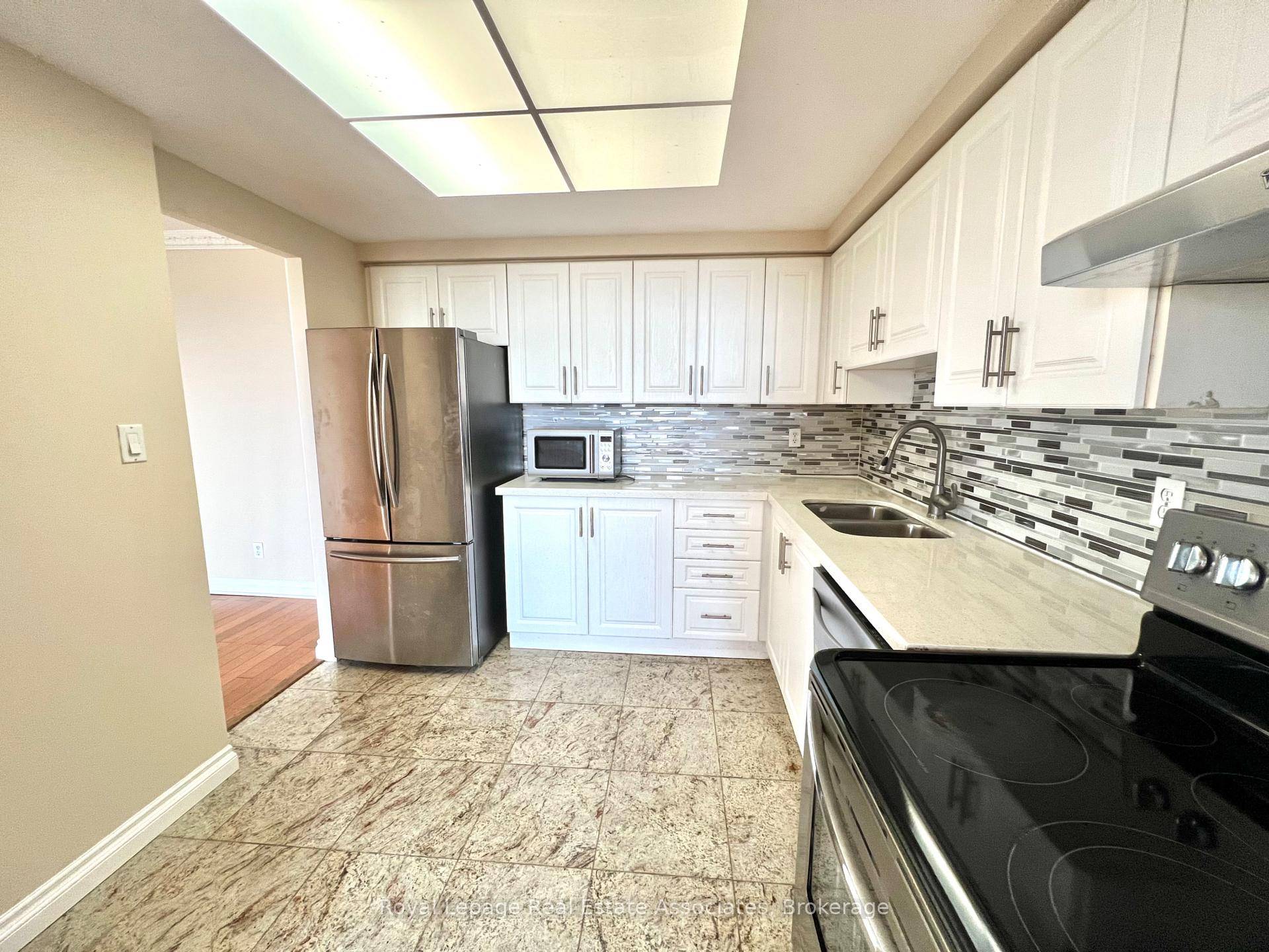 Welcome to this beautifully designed 1 Bedroom Solarium Separate Dining Room condo offering incredible natural light and breathtaking west facing views.