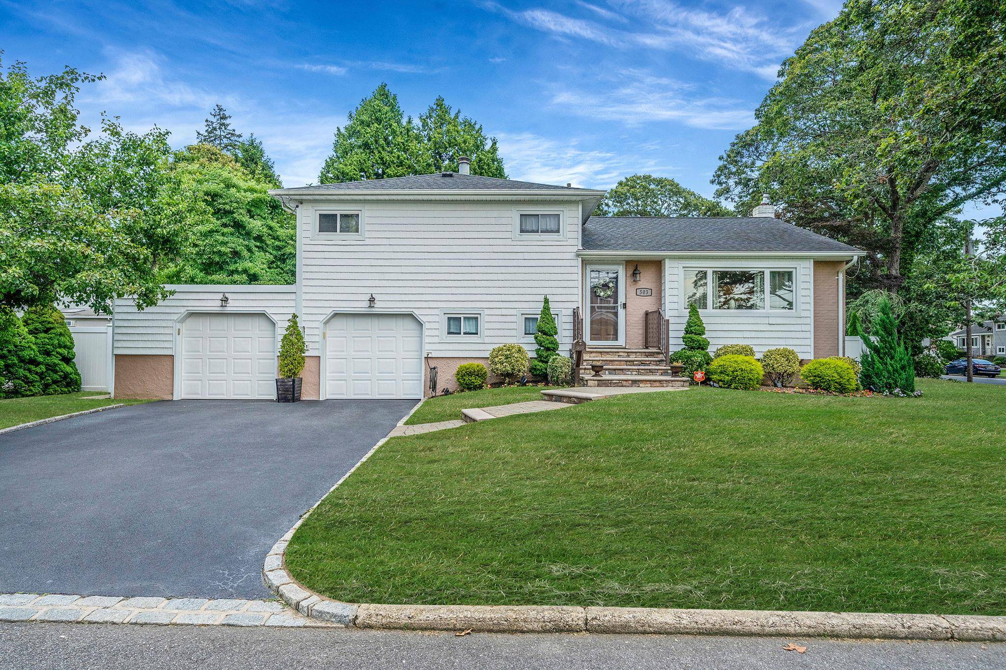 Get ready to fall in love with 503 Thorn Street a beautifully maintained, updated home offering the perfect blend of comfort, space, and style.