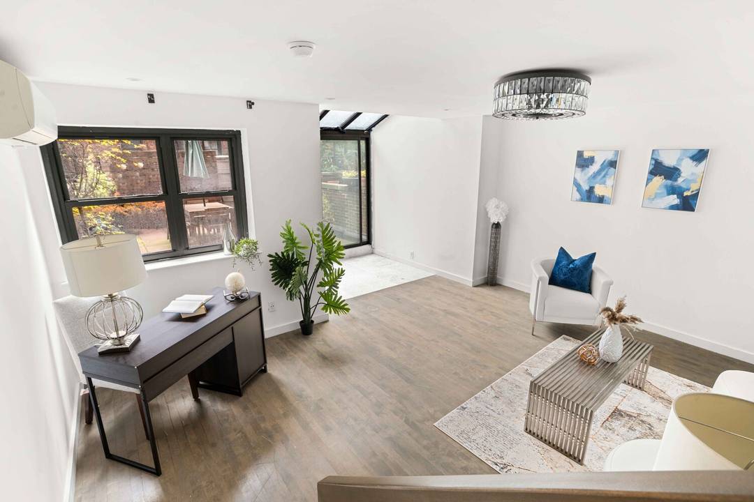 Welcome to your urban oasis at 225 East 86th Street, Unit 204 located in the distinguished boutique building, The Buckingham East Condominium, a full service, pet friendly residence with just ...