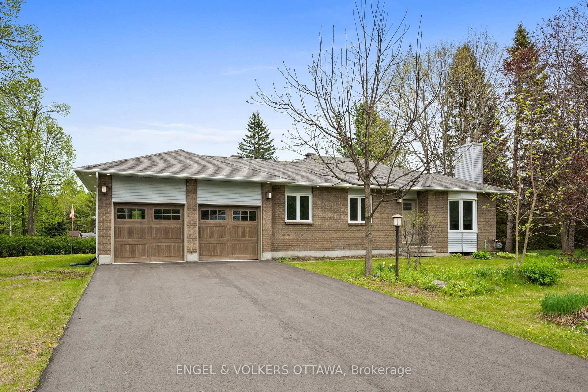 Welcome home ! Nestled on a spacious half acre lot in the sought after, family friendly community of Greely, this beautifully renovated 4 bedroom, 2 bathroom detached bungalow offers modern ...