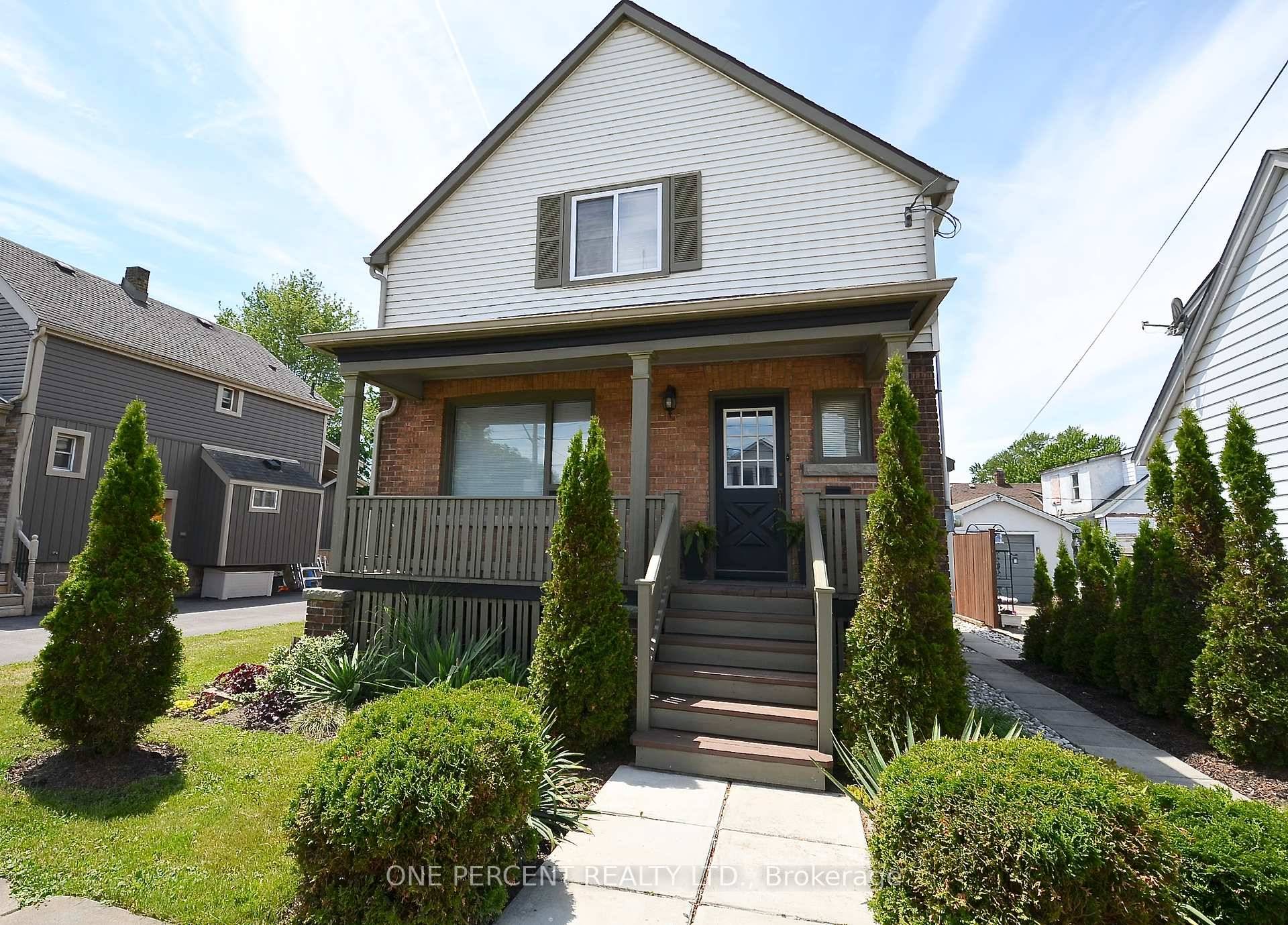 A beautiful well cared for home set in delightful gardens !