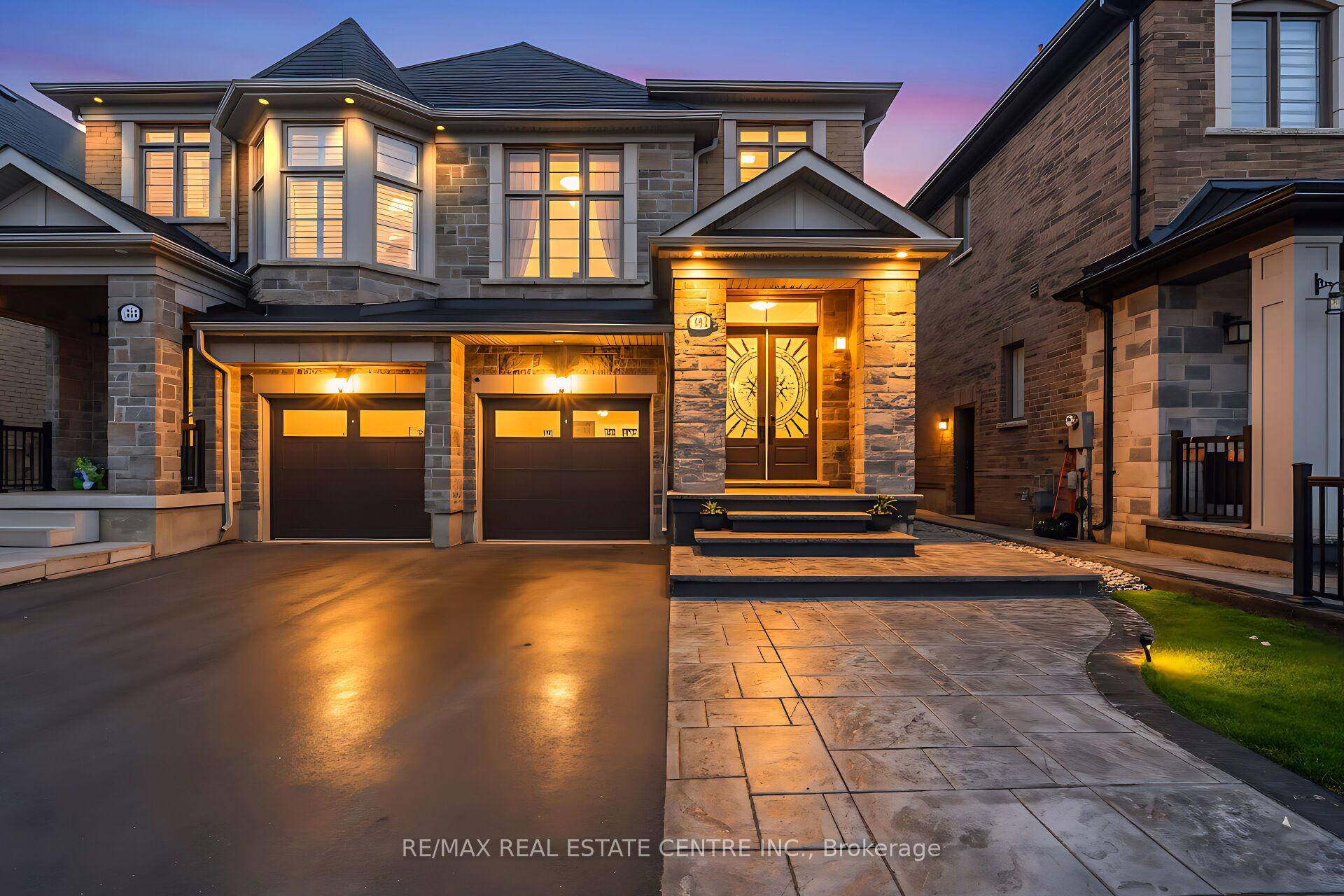 Stunning semi detached home built by Country Homes, less than 5 years old and impeccably maintained feels like new !