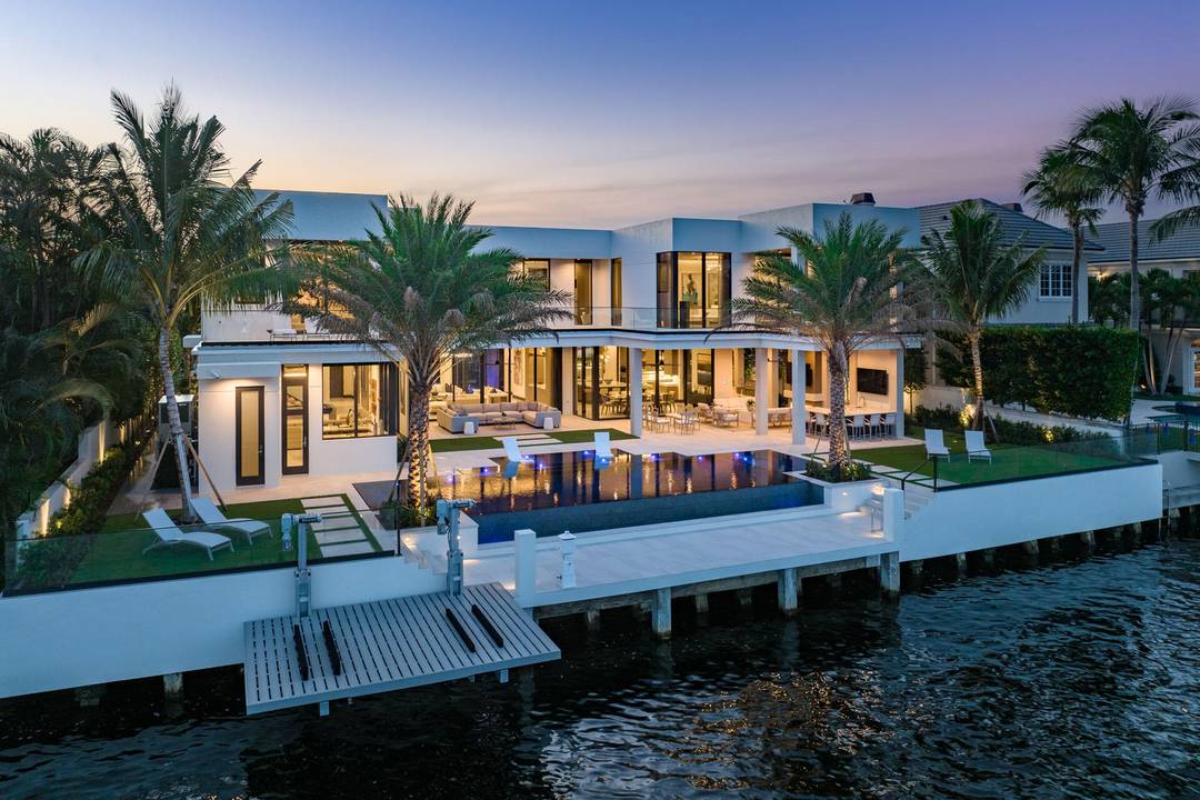 Welcome to 500 Alexander Palm Road an Intracoastal turn key Signature Estate by SRD Building Corp, perfectly positioned within Royal Palm Yacht amp ; Country Club, Boca's most coveted community.