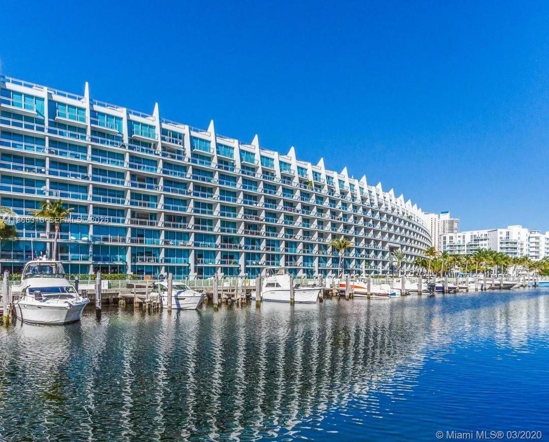 TWO STORY APARTMENT WITH 1 BEDROOM, 2 FULL BATHROOMS.