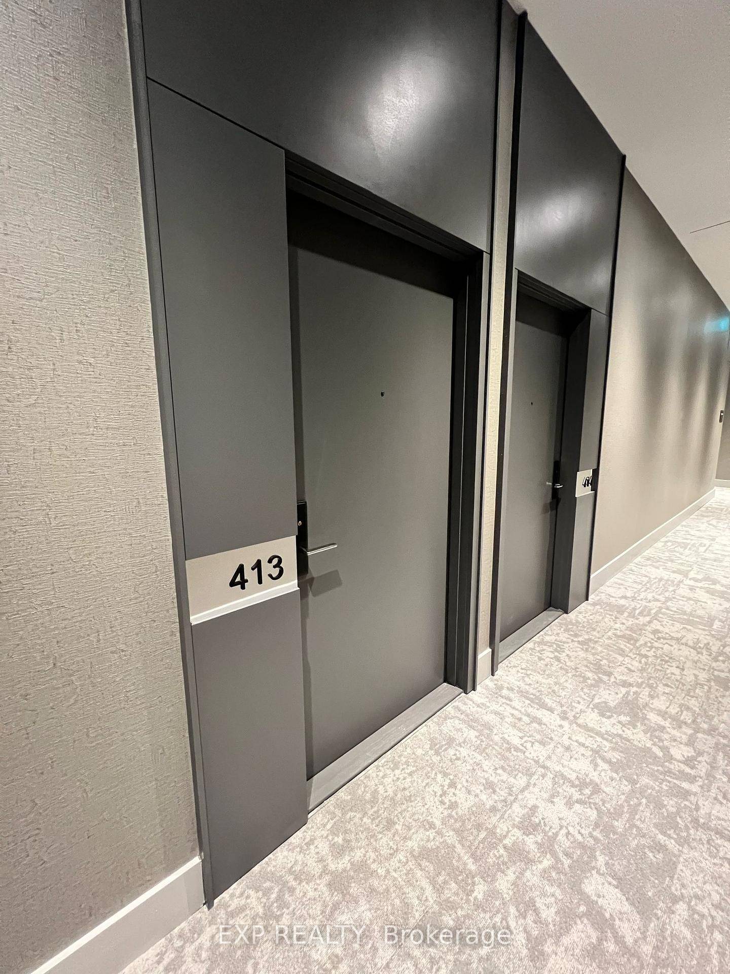 Welcome to Unit 413 a bright and modern 1 Bedroom suite in the brand new XO2 Condos, located at King amp ; Dufferin.
