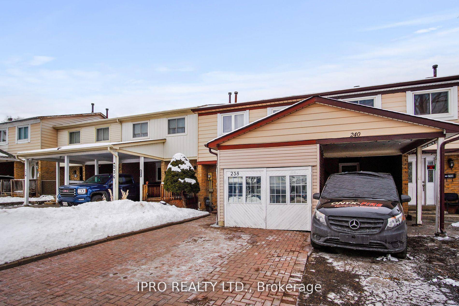 This well maintained townhouse in the heart of Madoc offers a perfect blend of comfort and style.