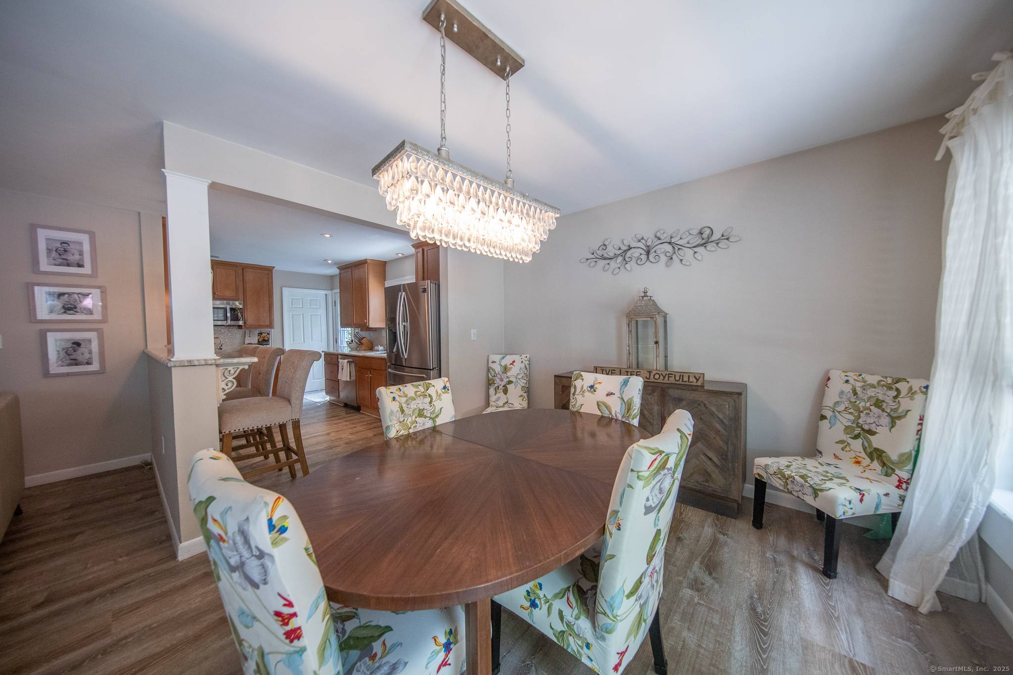 Recently Renovated Ranch on Private Cul de Sac with Deeded Niantic River Access !