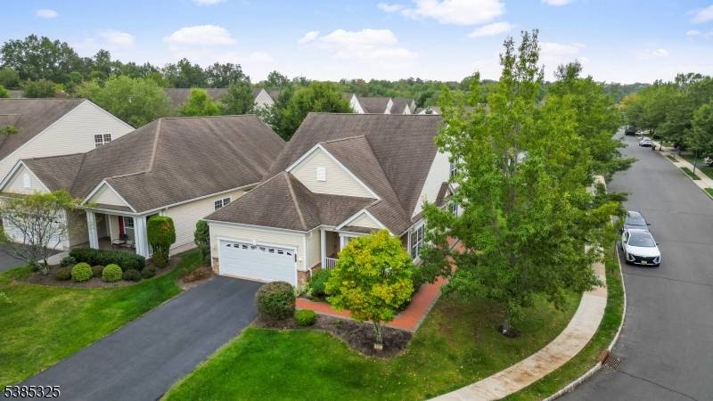 Welcome to the elegant Astor Model home at desirable Somerset Run Active Adult Community.