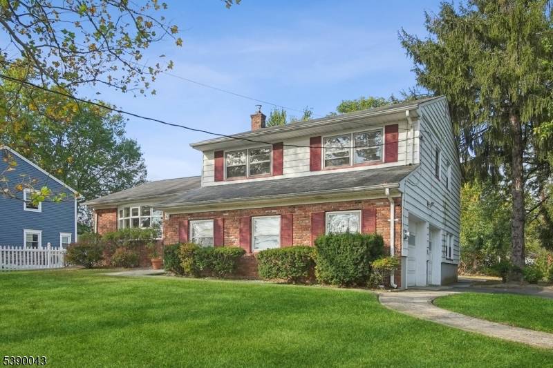 Spacious 3 Bedroom, 2. 5 Bath Home in Prime Location !