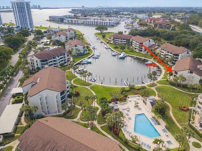 Amazing CondoI Immediate Availability MIN 12 MONTHS furnished or unfurnished Great Marina View with your OWN boat dock included SEE Expansive designer inspired waterfront retreat with its own ASSIGNED BOAT ...