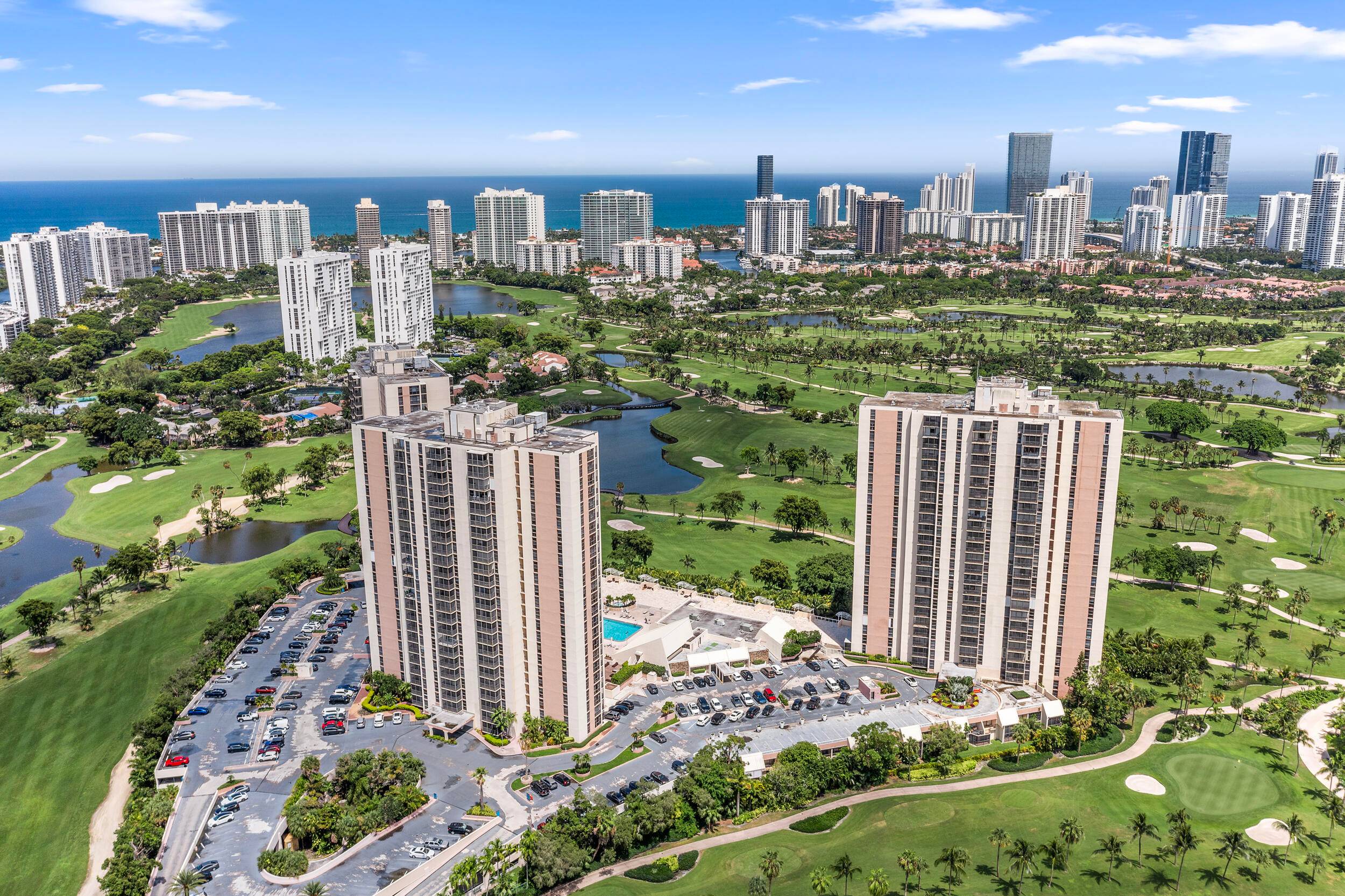 This Beautiful Property in the heart of Aventura offers the lifestyle of your DREAMS !