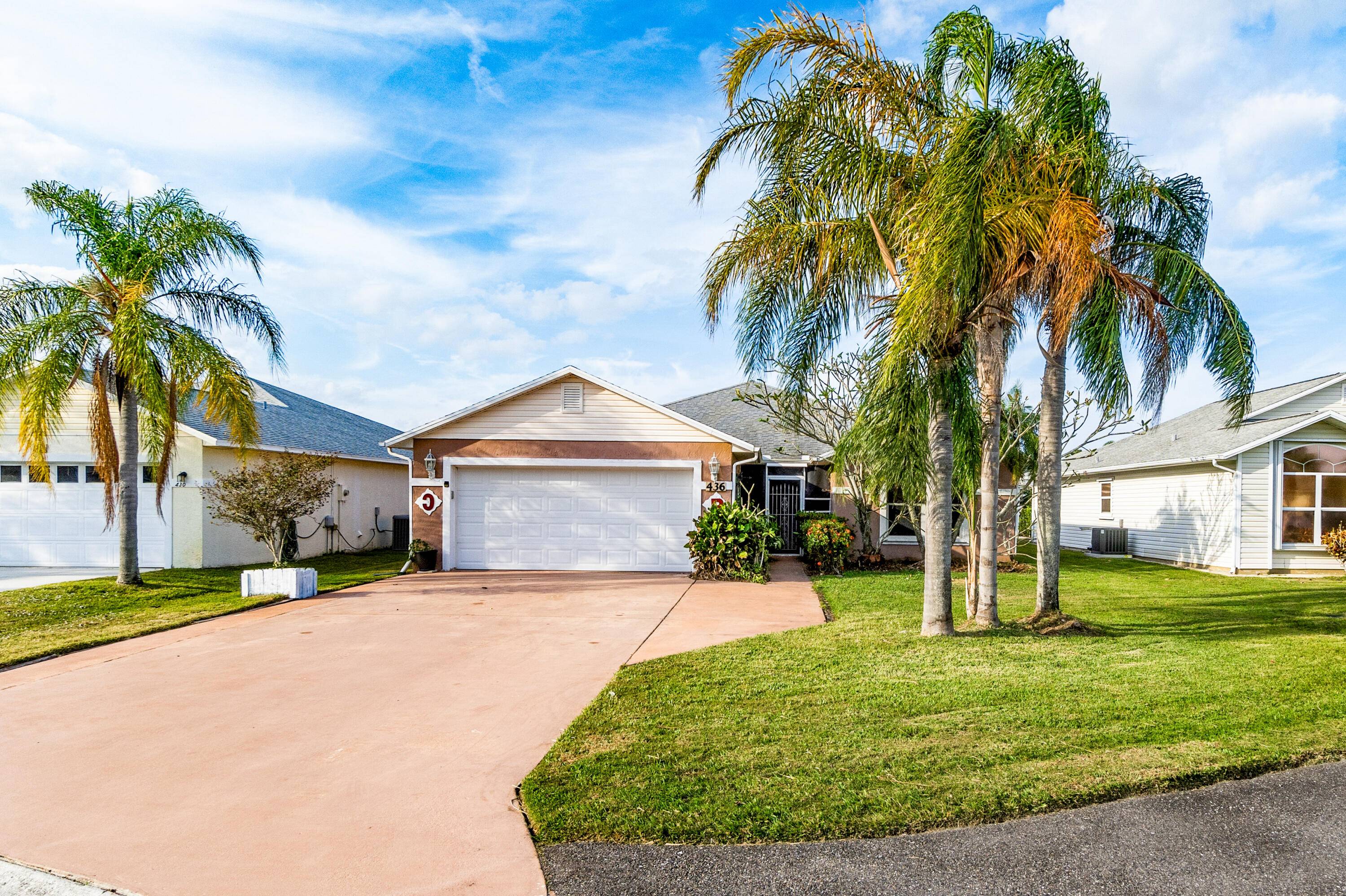 Bring All Offers ! Welcome to Palm Grove, a vibrant 55 gated community offering a perfect blend of comfort, convenience, and an unbeatable location !