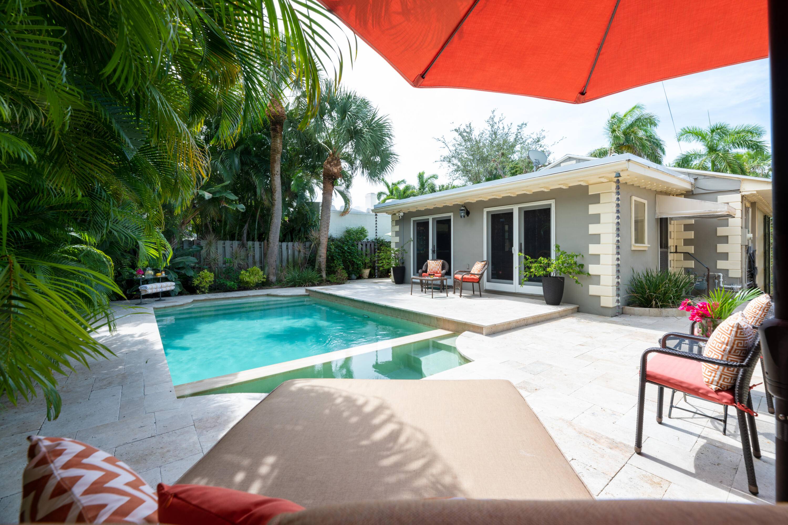 Beautifully furnished Flamingo Park bungalow with pool ready for move in !