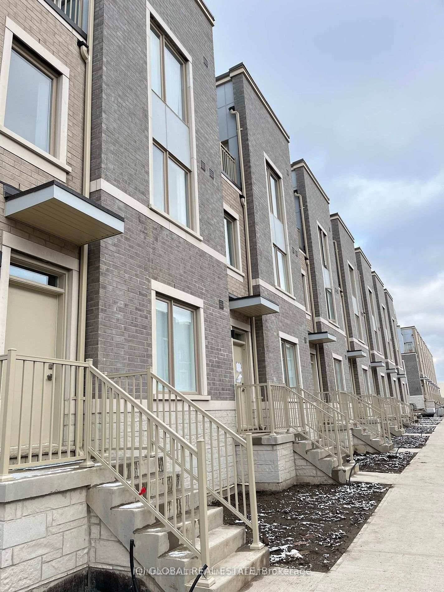 One year new 3 Bedrooms Mobilio Townhome, 1560 sqft.