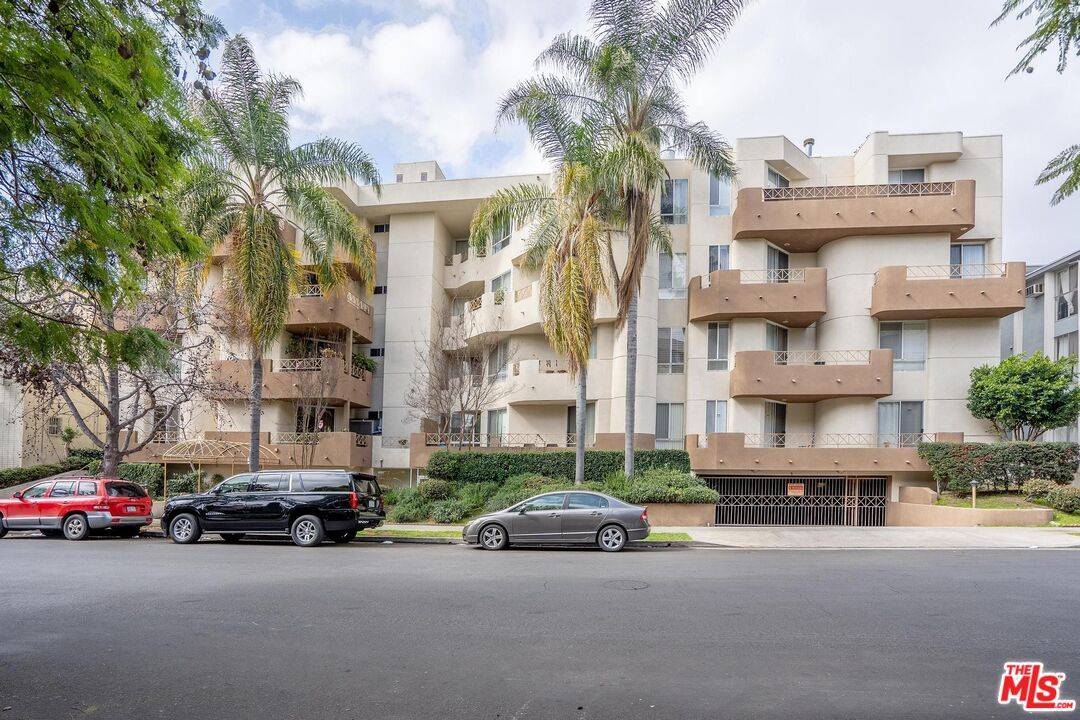 333   Westminster Ave LA