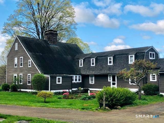 Academic Rental ! Also now 6 15 26 Discover a rental like no other where privacy and convenience delightfully collide !