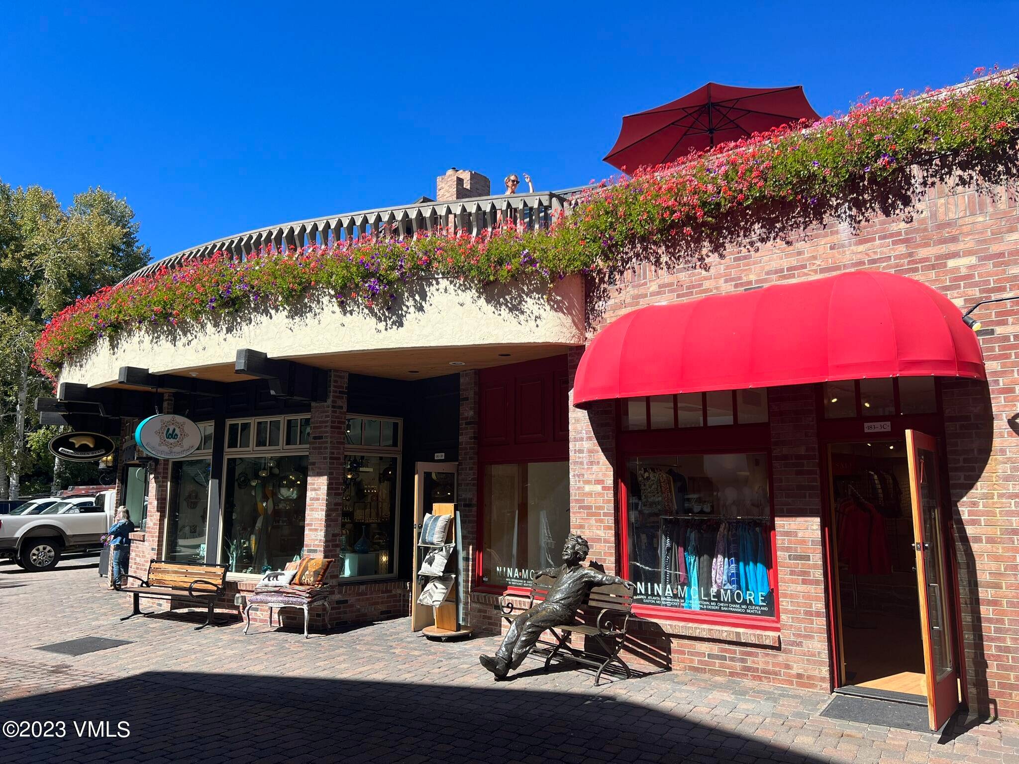 The Sitzmark Lodge is a 35 room, boutique hotel located along Gore Creek Drive in the center of Vail Village that is walking distance to Gondola One.