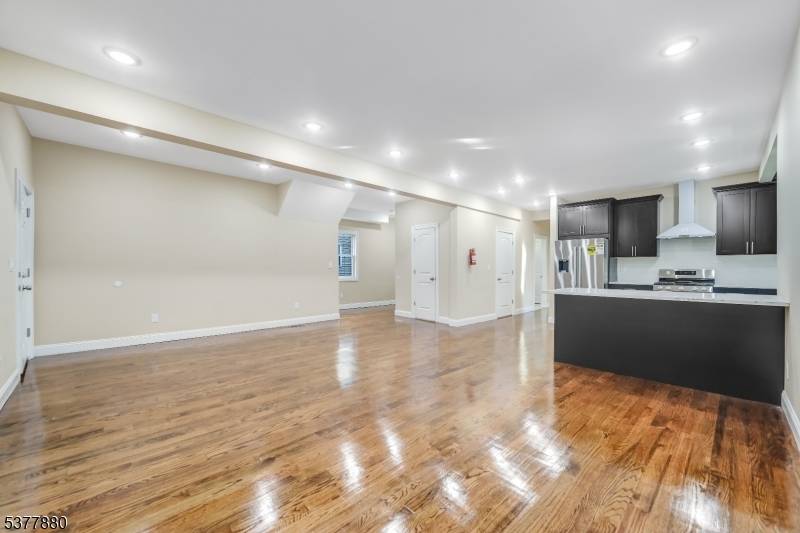 If you're Looking for LUXURY LOCATION you have found it.