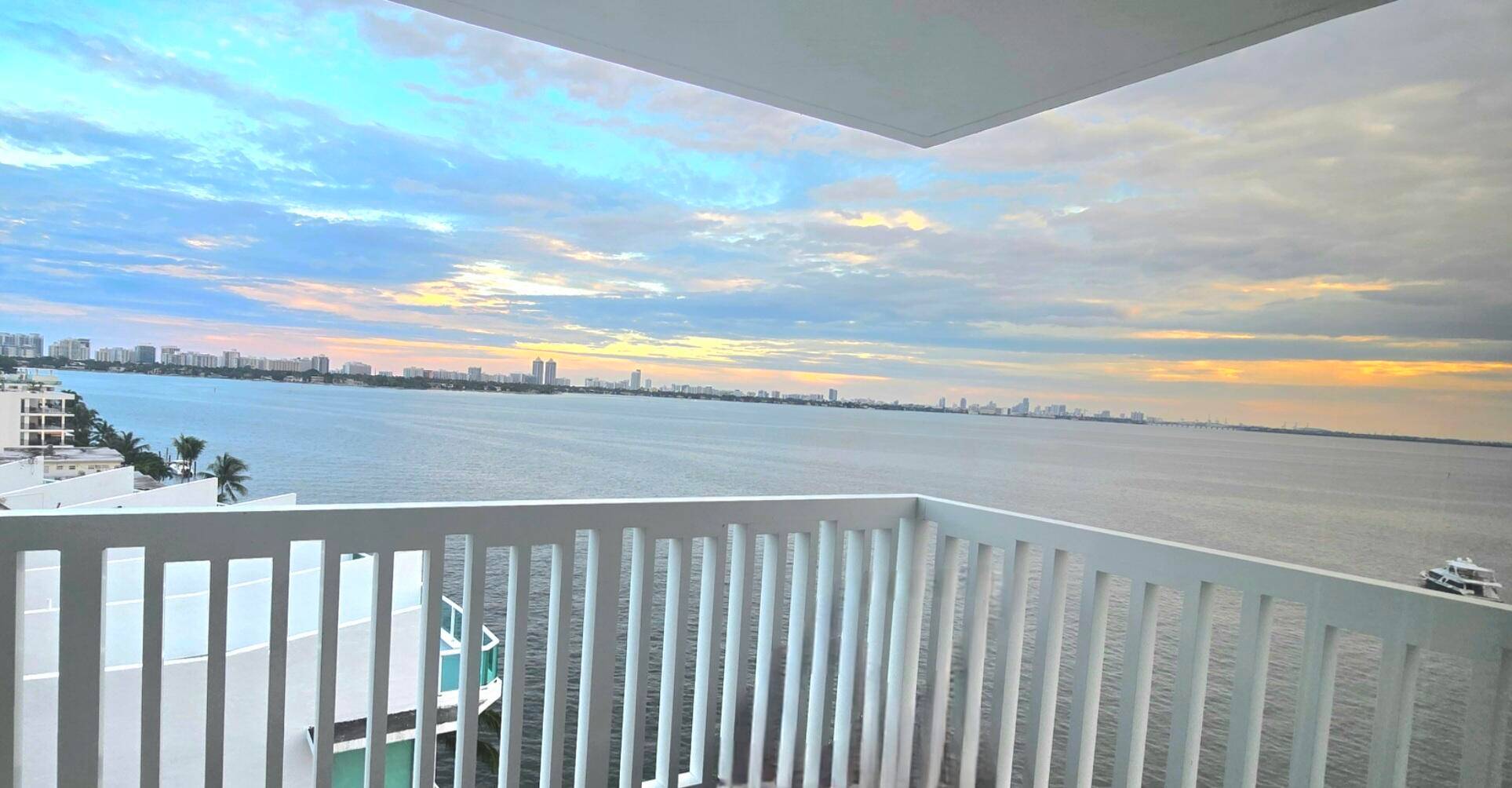 Penthouse on Normandy Isle Direct water views of Biscayne bay all around !