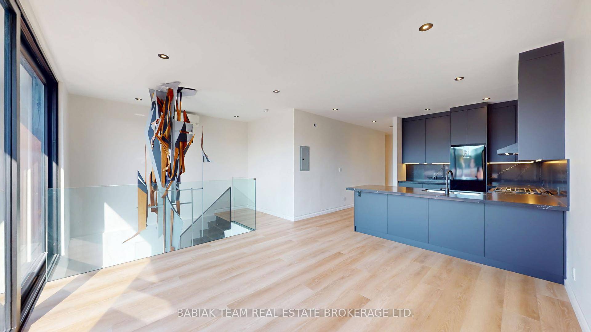 Bright and thoughtfully designed, this 2 bedroom suite offers 990 sq.