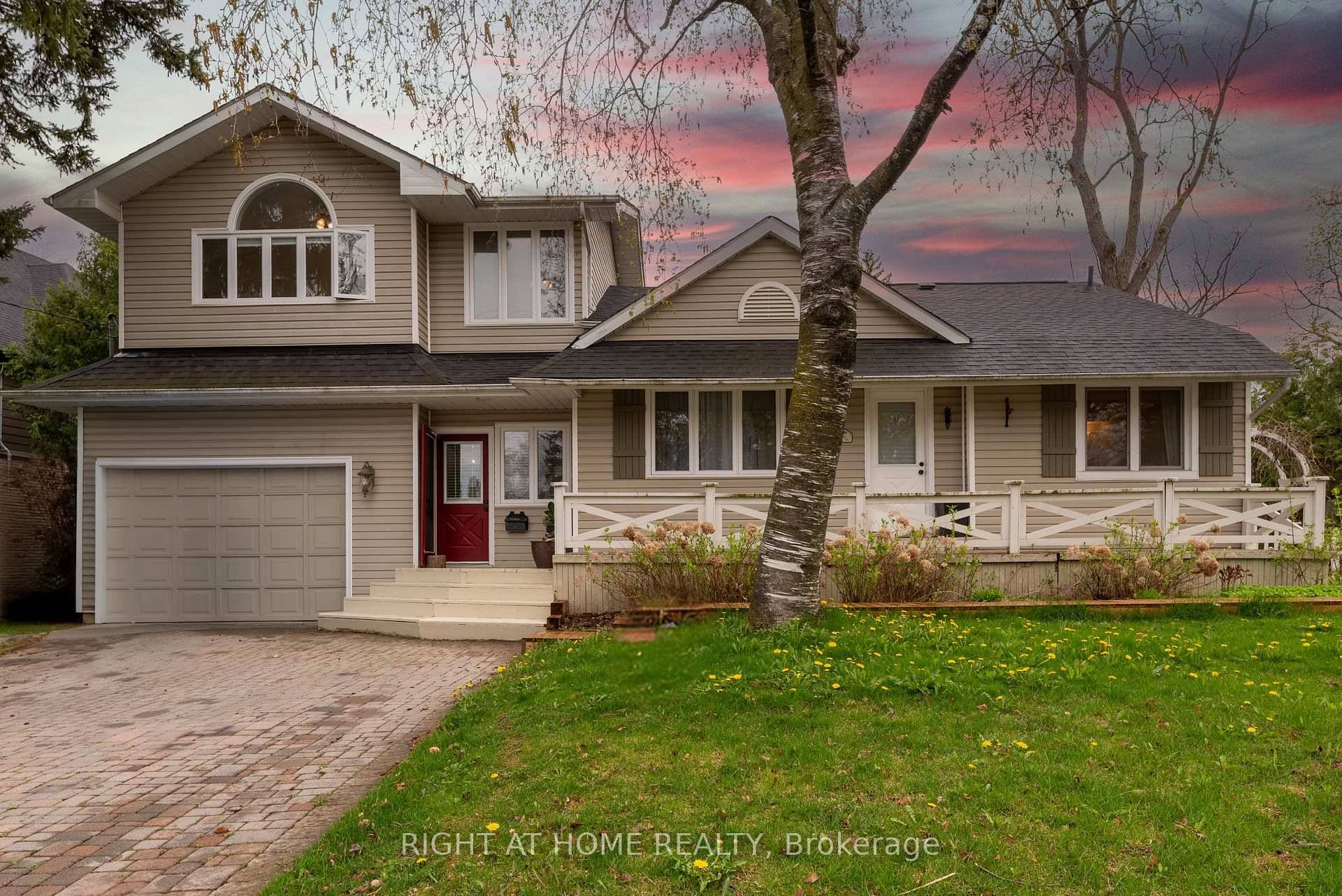 Attention Builders amp ; Investors, Live or Build your dream homes, South Facing Backyards, Located On the heart Of Mill Pond.