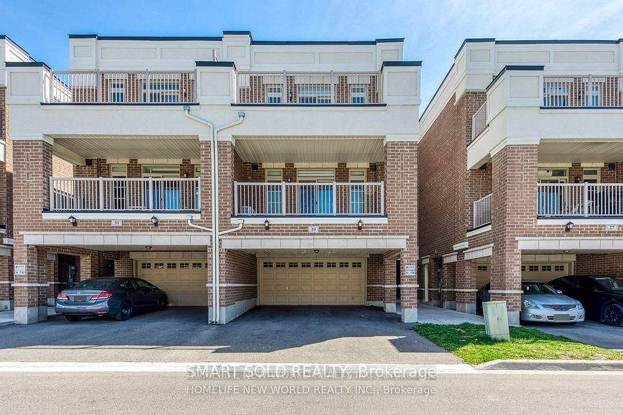 Bright And Spacious 2 Bedroom Townhouse, 9 Ft Ceilings, Ensuite Laundry, 2.