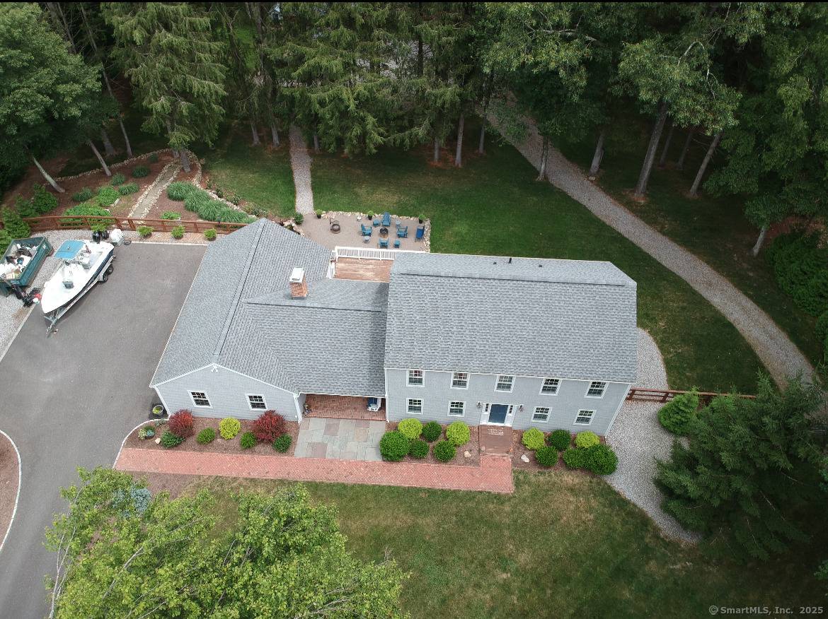 Welcome to 124 Wilson Road, Easton CT !