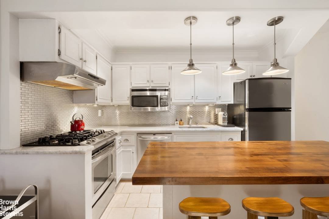 Nestled between Greenwich and Hudson is 260 West 10th Street, a historic landmarked building located on one of the most desirable streets in the West Village.