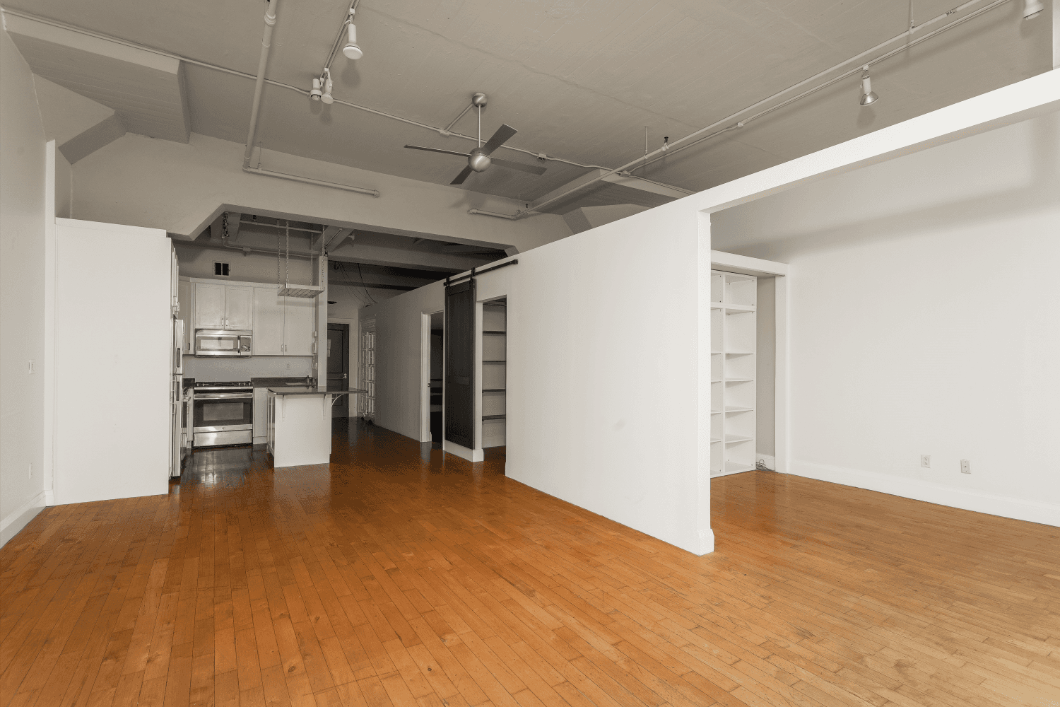 Available immediately ! In unit washer dryer is permitted in the building.