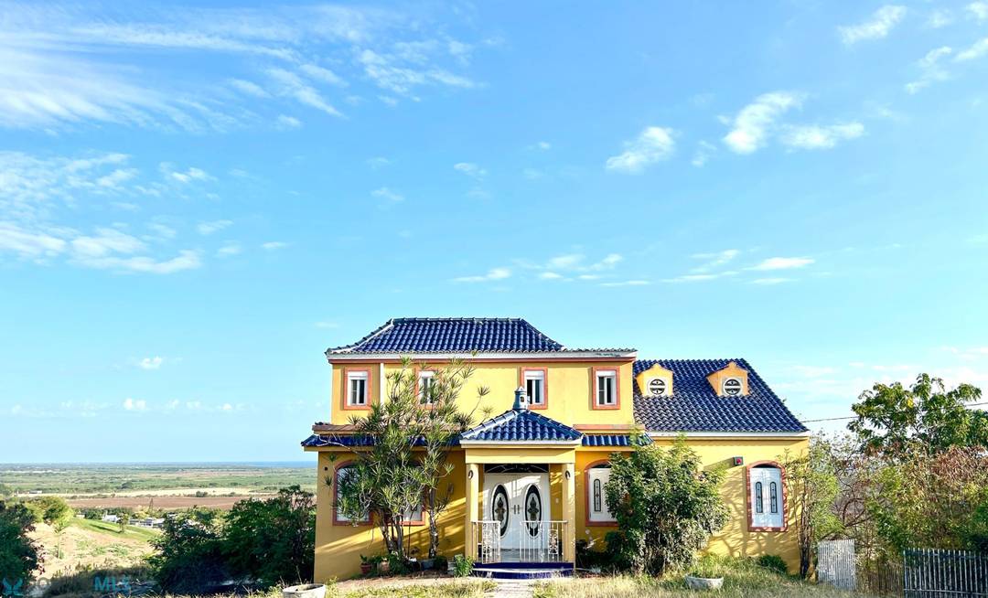 CALLE House Juana-Diaz