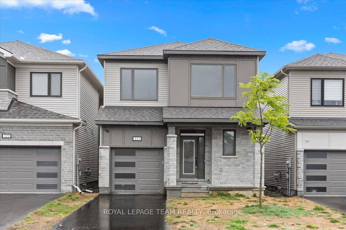 Prime Location ! Welcome to this exceptional 4 bedroom, 2.