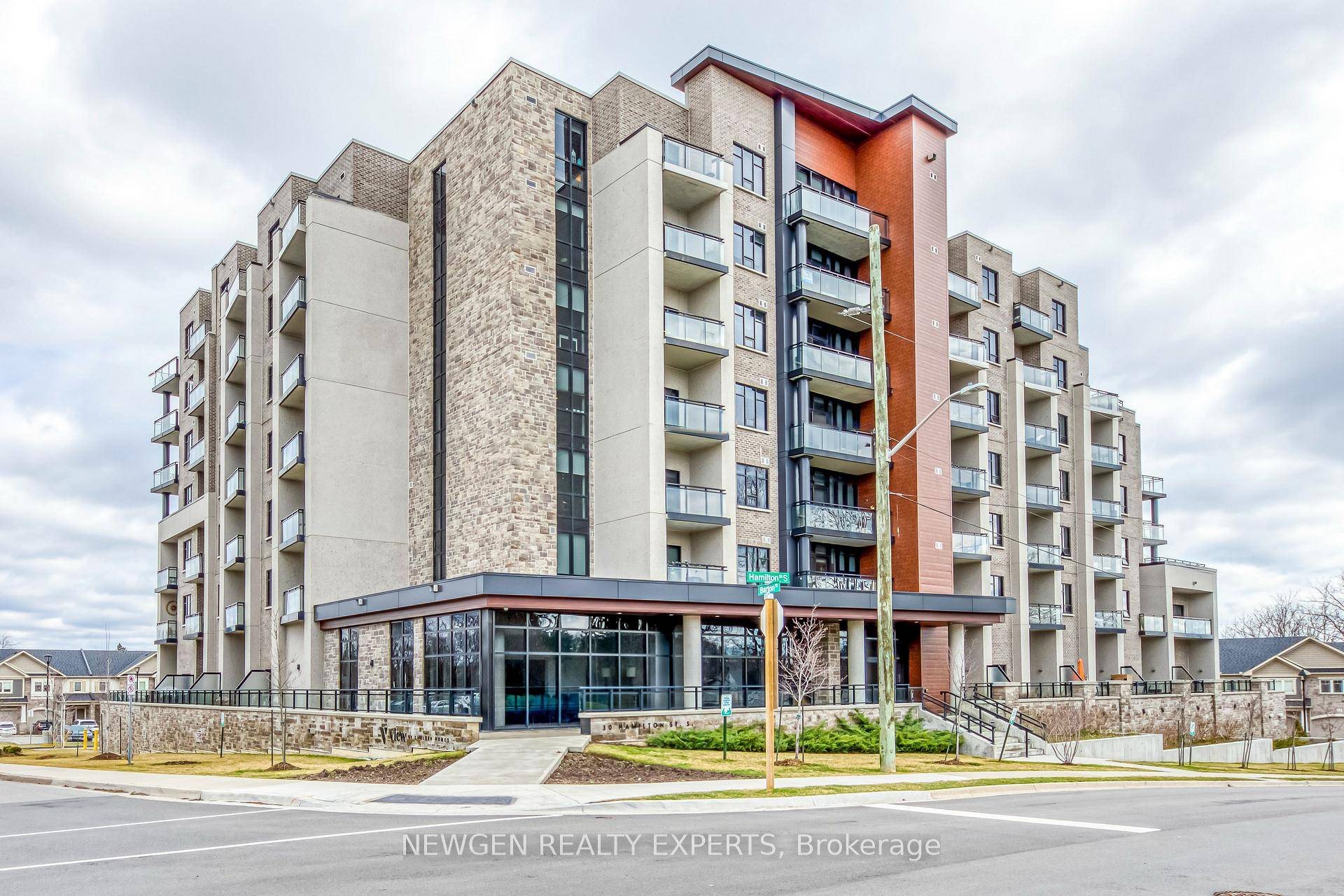 This Beautiful Upgraded Modern Unit of 1 Bed Den In Upscale View Condo In Waterdown Area, Close To All the Amenities, Hwys amp ; Trails, Schools, Shopping, Restaurants.