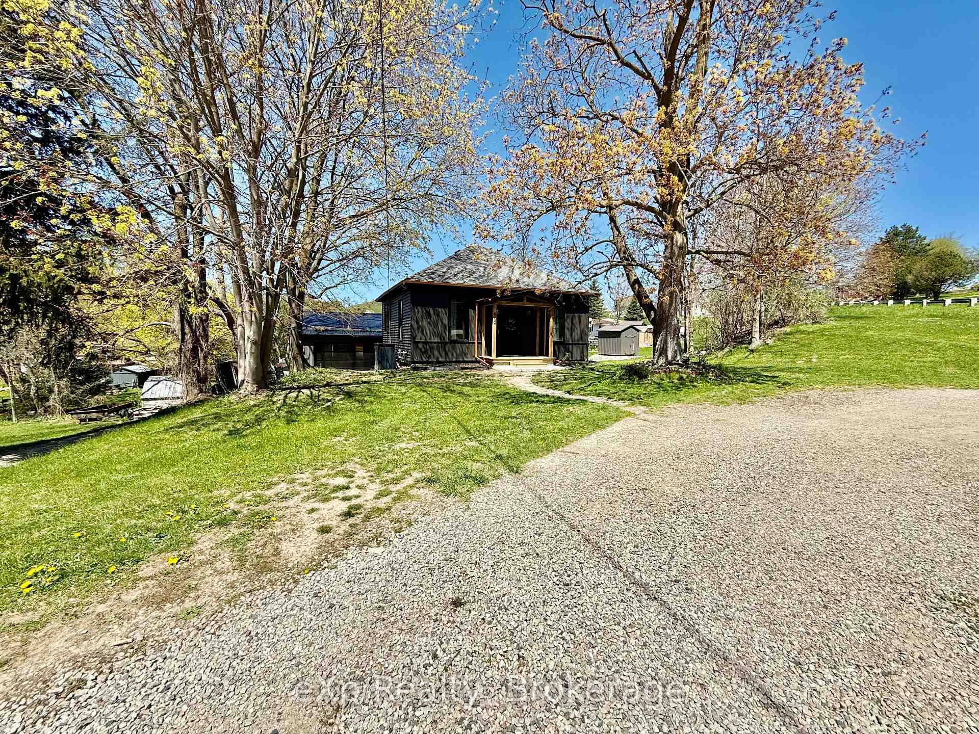 Welcome to 802 Durham Street East, Walkerton.