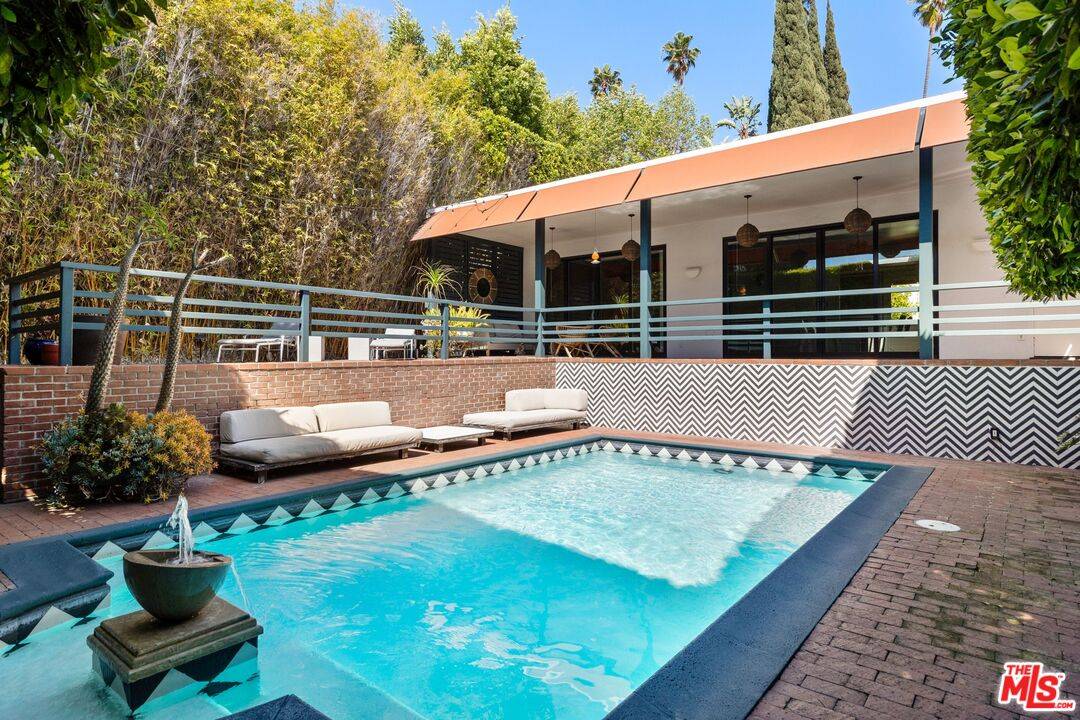 1737  N Vista St 2BR Hollywood Hills East La