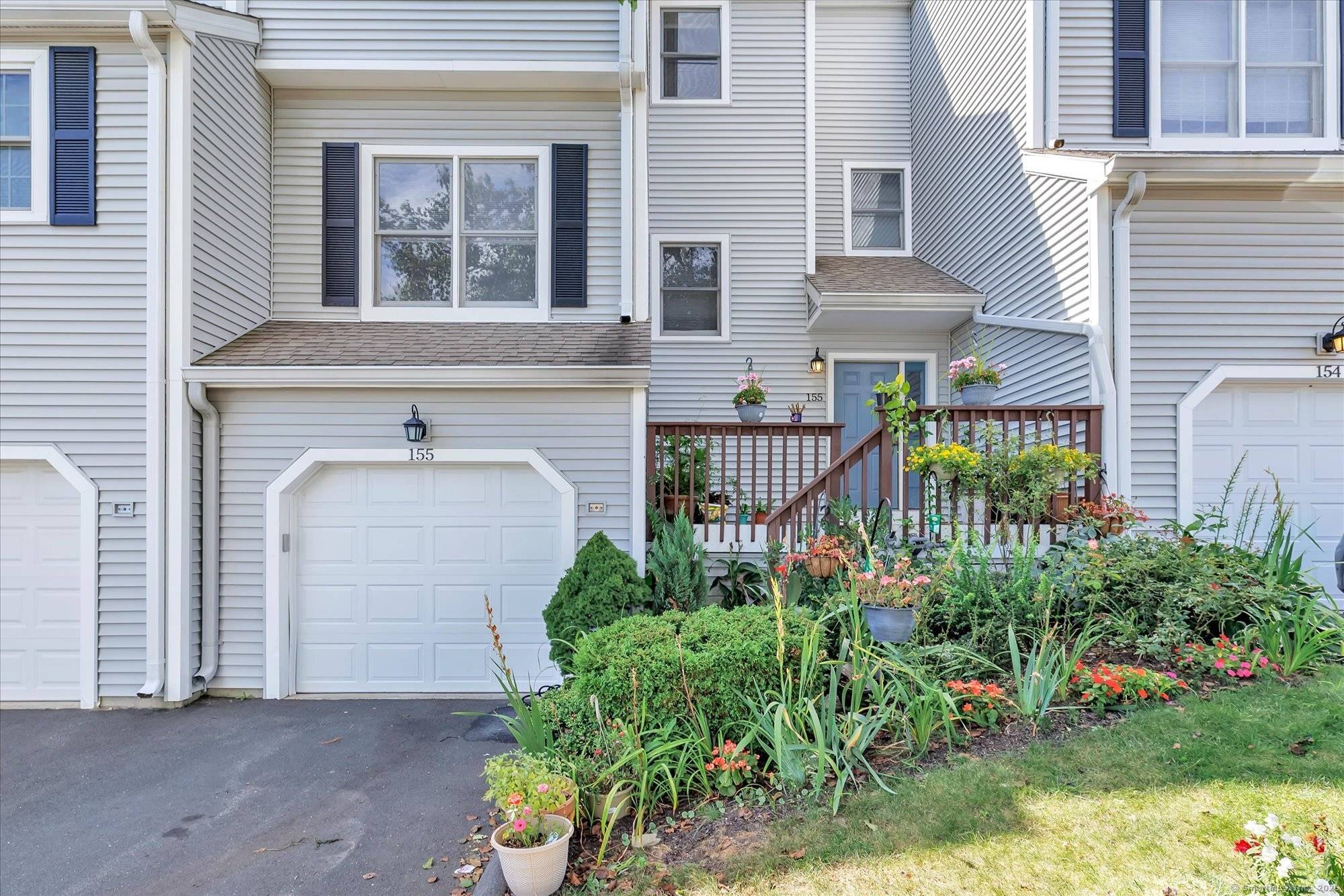 Welcome to the sought after Rivendell Condo Complex, where comfort, convenience, and amenities come together in this inviting Hartley model.