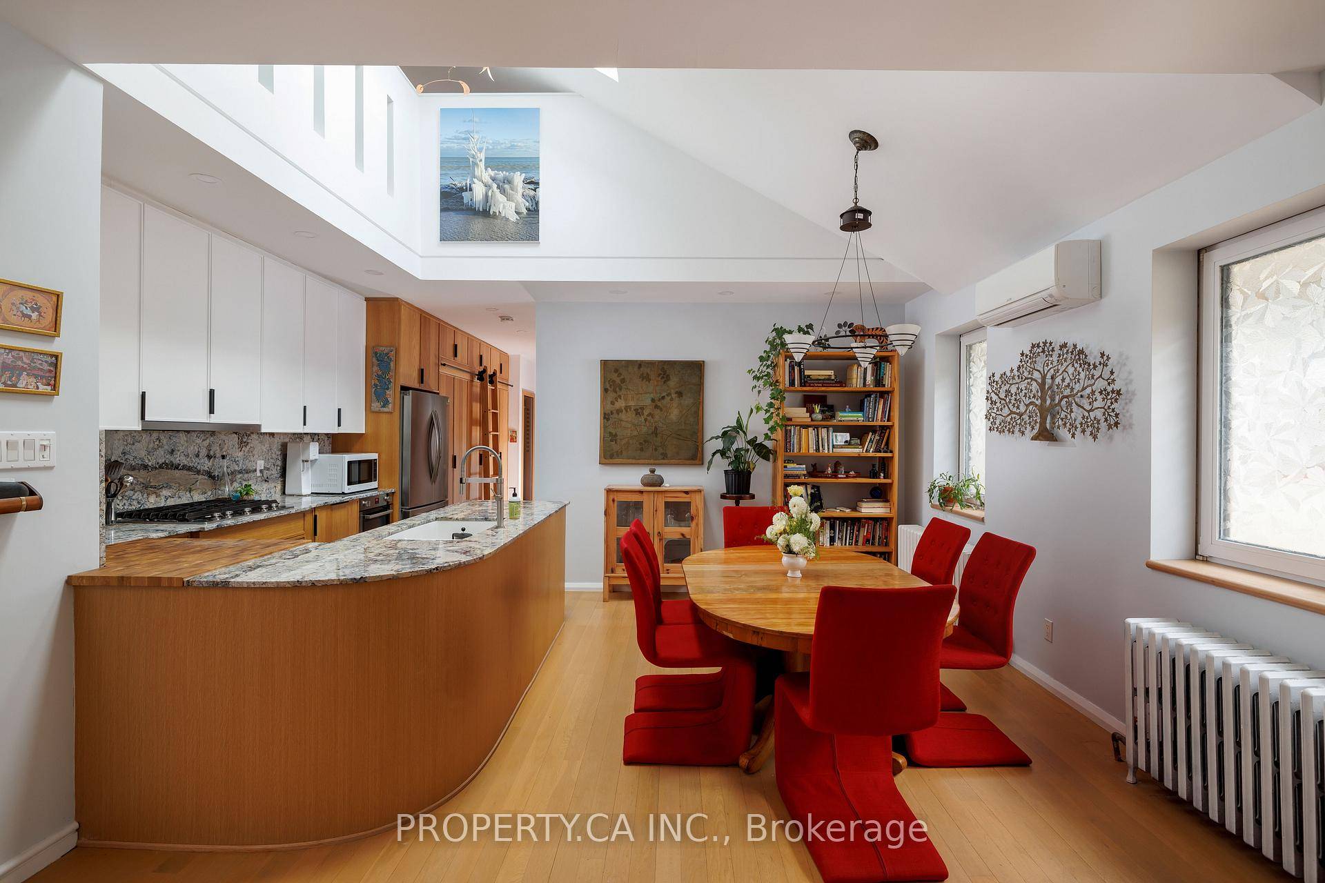 Exceptionally spacious 2 level upper suite in a quiet co ownership building, offering 2 1 bedrooms, 1 bath, and 1, 300 sq ft of light filled living.