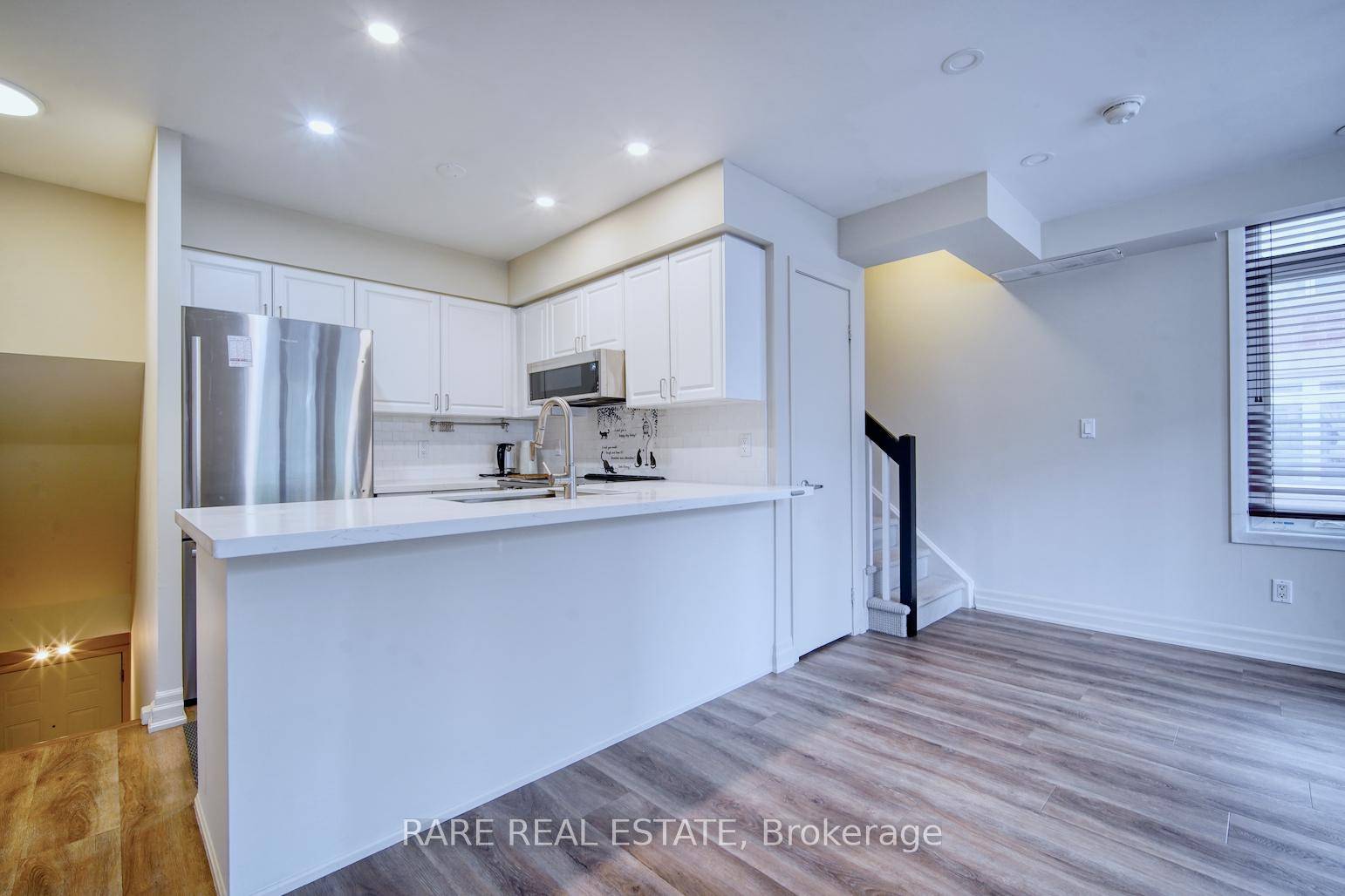 Skip the typical shoebox condos and choose the luxury of indoor and outdoor space at 415 Jarvis Street 314.