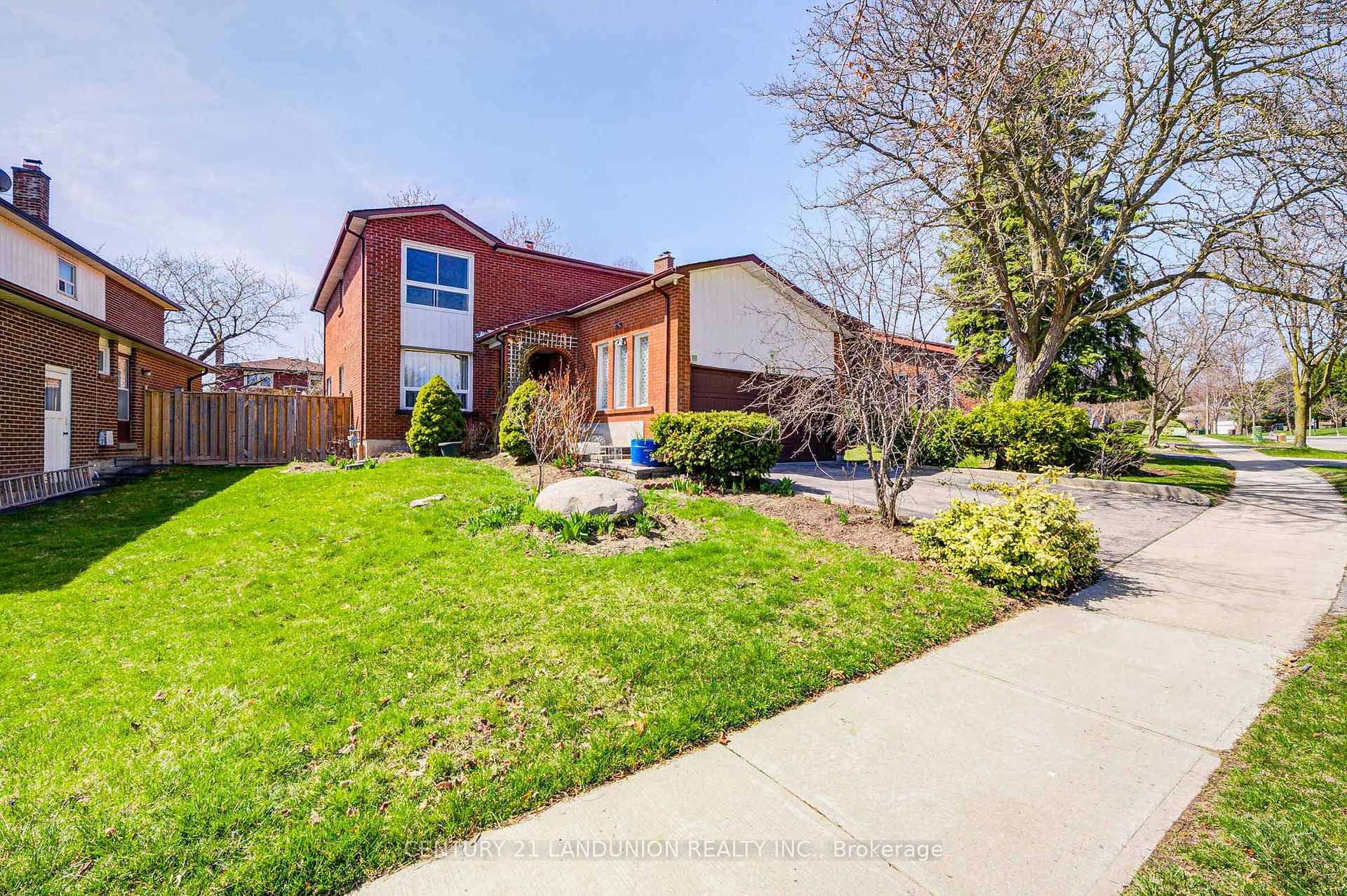 Welcome to 183 Willowbrook Rd.