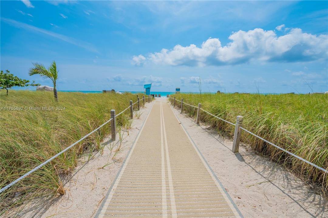 Beautiful 2 bed, 2 bath 1688 sqft oceanfront condo, in Bal Harbour.