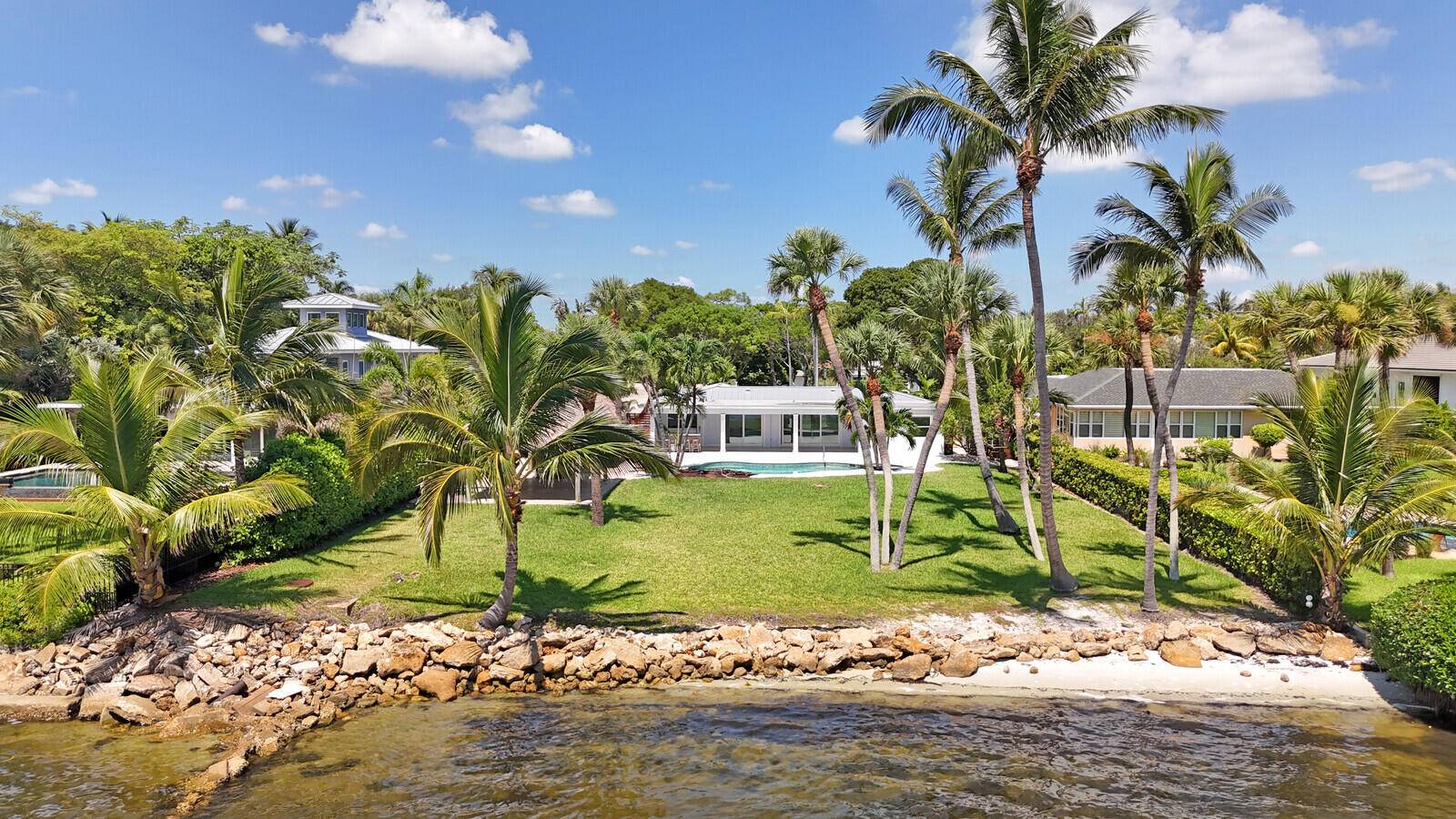 Discover waterfront living on the Intracoastal !