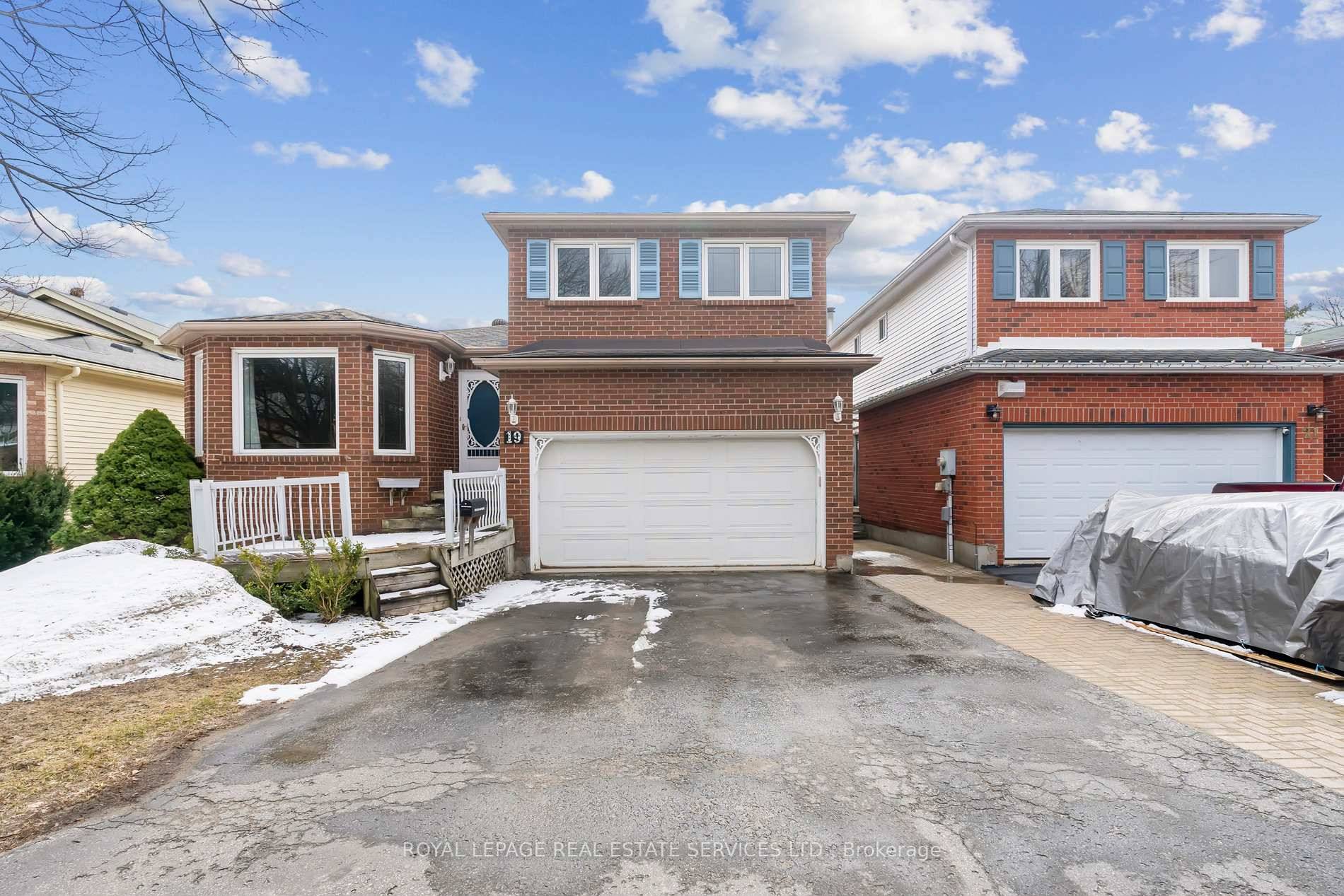 Beautiful amp ; Spacious 3 Bedroom Home with Finished Basement amp ; Workshop !