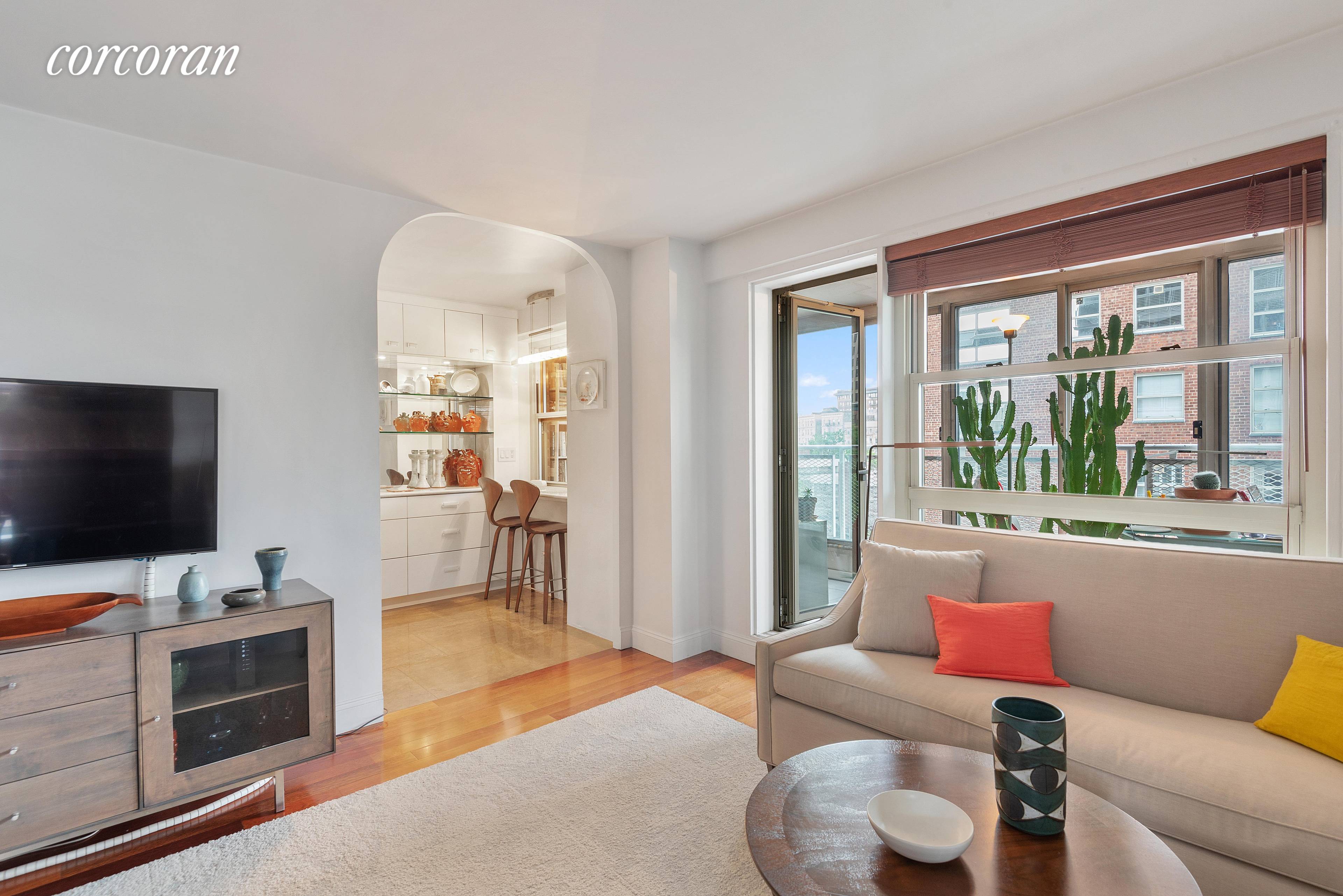 70 La Salle St Apt 10G, Renovated and stunning.