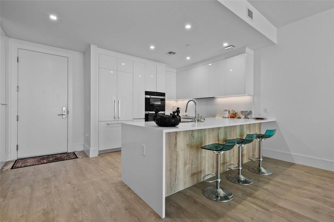 New construction condo 2 bed 2, 5 bath at luxury Nautilus 220 condominium building has a stunning amenities and features.
