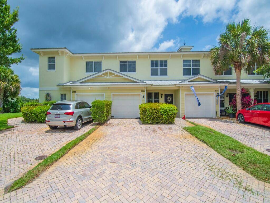 Spacious Townhome with Preserve Views !