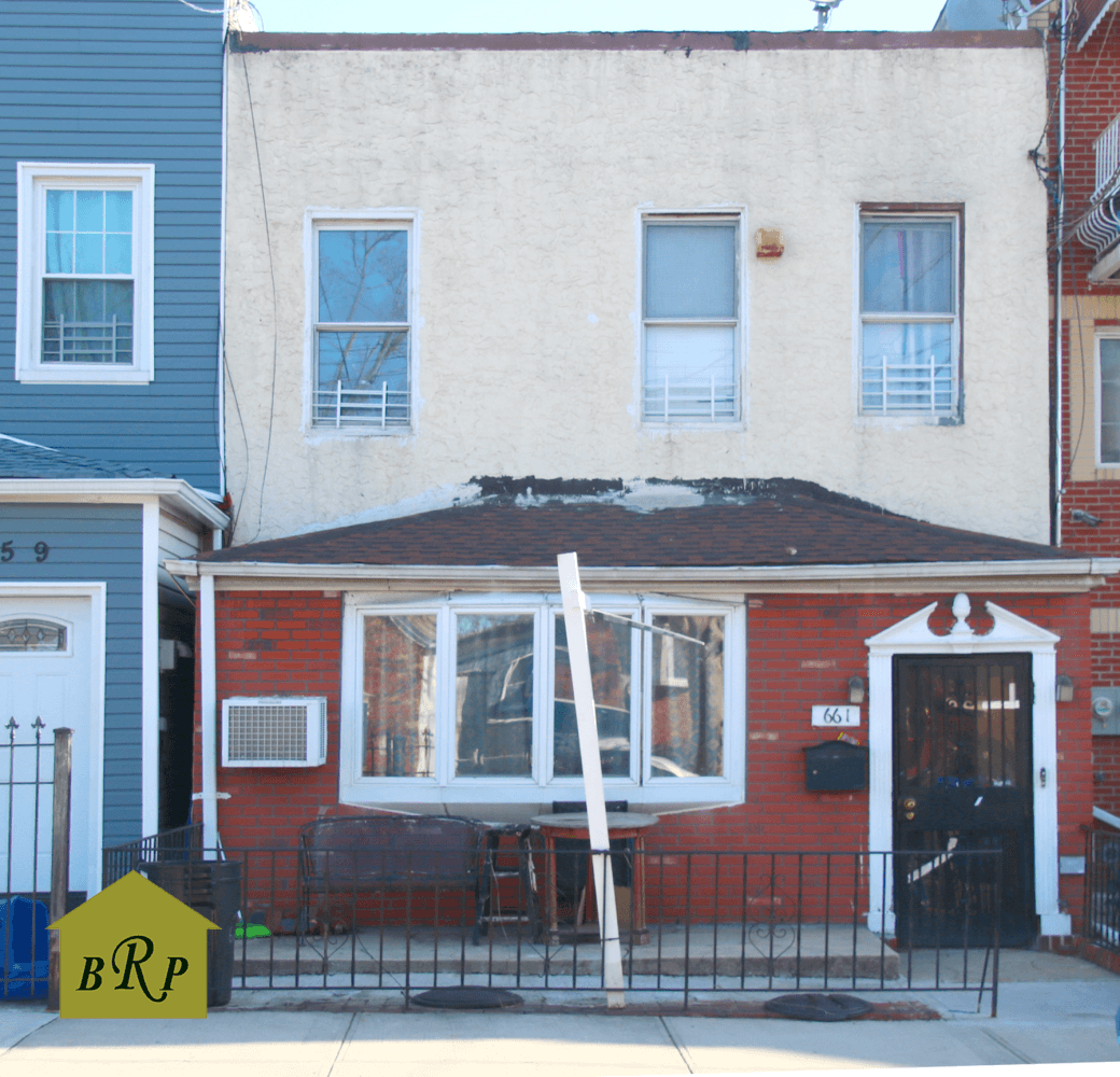 Immaculate 2 family 1st floor apartment huge 3 bedroom with Large formal dining room amp ; extended living room amp ; lots of closets, custom built with extension, gas working ...