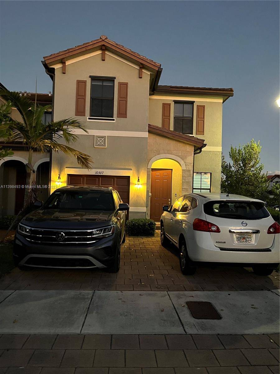Stunning corner home, completelly remodeled.