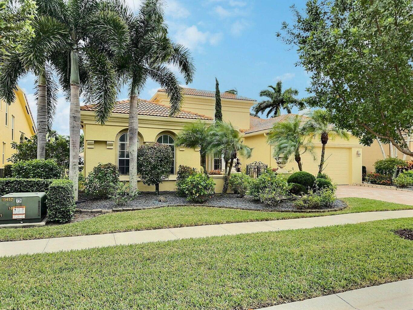 This Lakefront, 3 bedroom, 2.