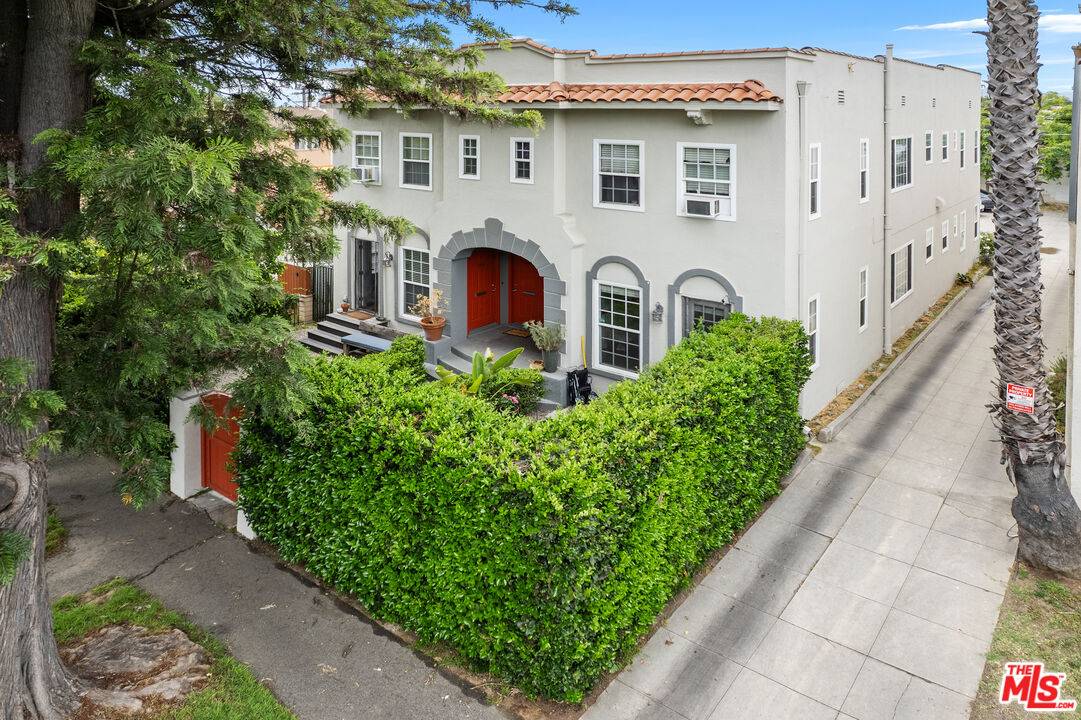 1357 S Cloverdale Ave 6BR La