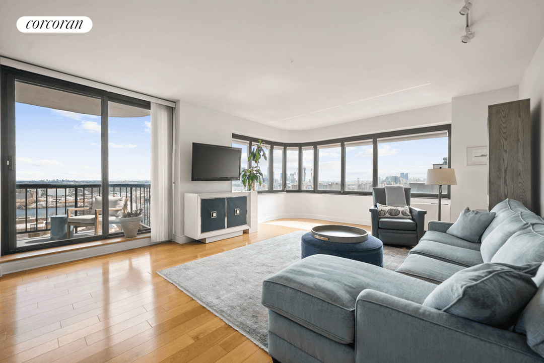 Welcome to 52 East End Avenue, a boutique 41 story condominium rising over the East River.